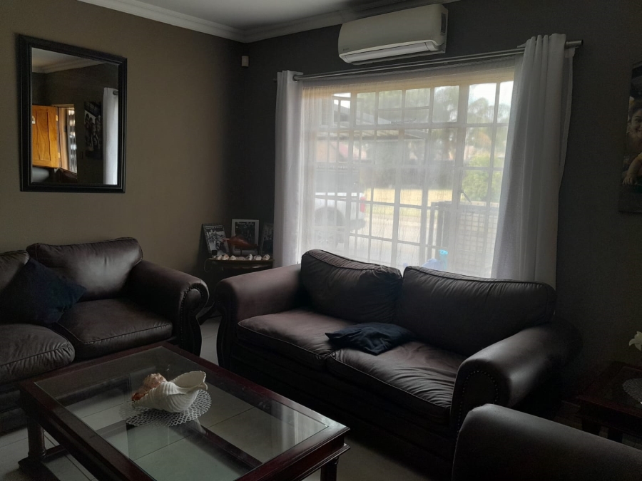 4 Bedroom Property for Sale in Waterval East North West